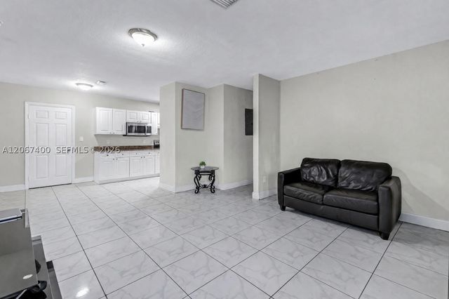 3271 NW 173rd Ter, Miami Gardens, FL 33056