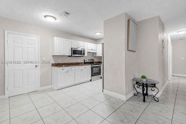 3271 NW 173rd Ter, Miami Gardens, FL 33056