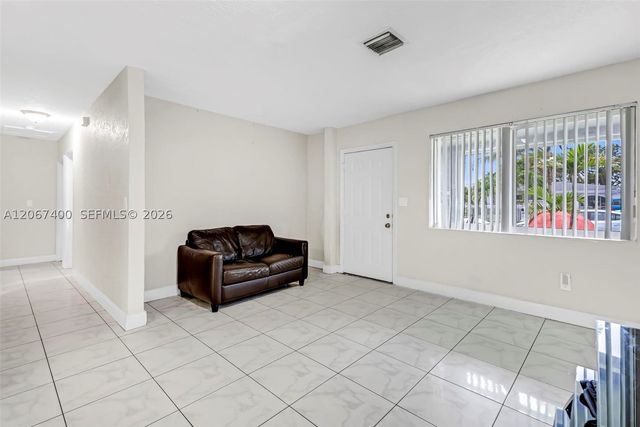3271 NW 173rd Ter, Miami Gardens, FL 33056