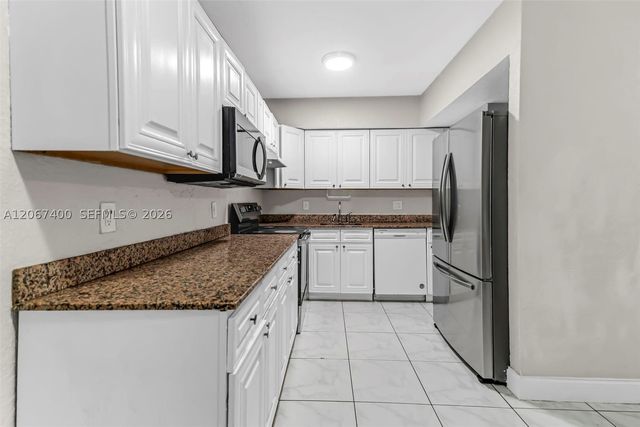 3271 NW 173rd Ter, Miami Gardens, FL 33056