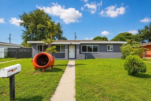 3271 NW 173rd Ter, Miami Gardens, FL 33056