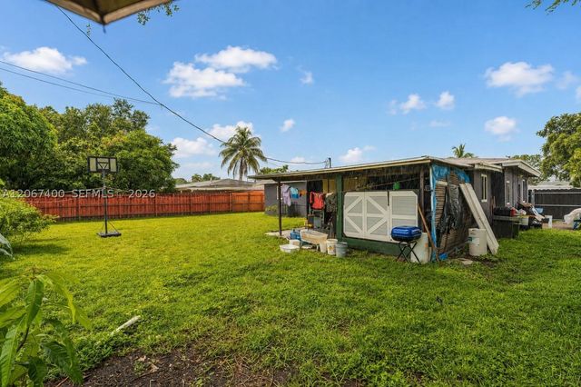 3271 NW 173rd Ter, Miami Gardens, FL 33056