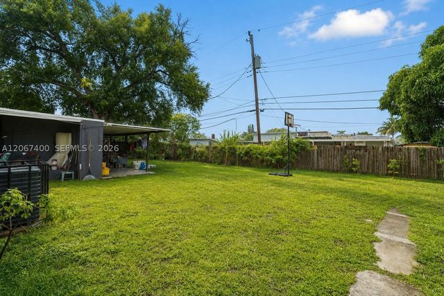 3271 NW 173rd Ter, Miami Gardens, FL 33056