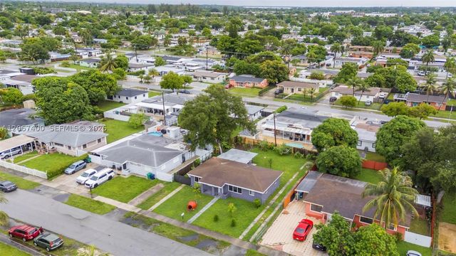 3271 NW 173rd Ter, Miami Gardens, FL 33056