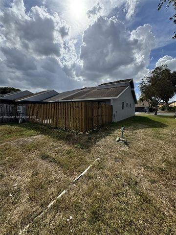 8341 SW 148th Pl 8341, Miami, FL 33193