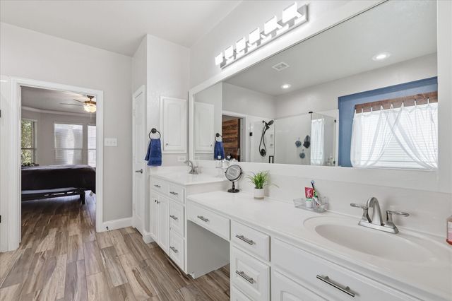 1121 Cogburn Court, Shady Shores, TX 76208