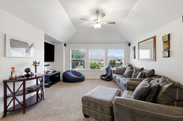 1121 Cogburn Court, Shady Shores, TX 76208