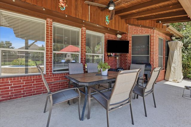 1121 Cogburn Court, Shady Shores, TX 76208