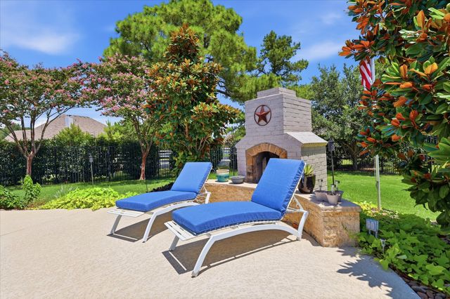 1121 Cogburn Court, Shady Shores, TX 76208