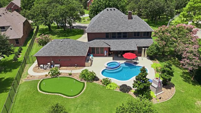 1121 Cogburn Court, Shady Shores, TX 76208