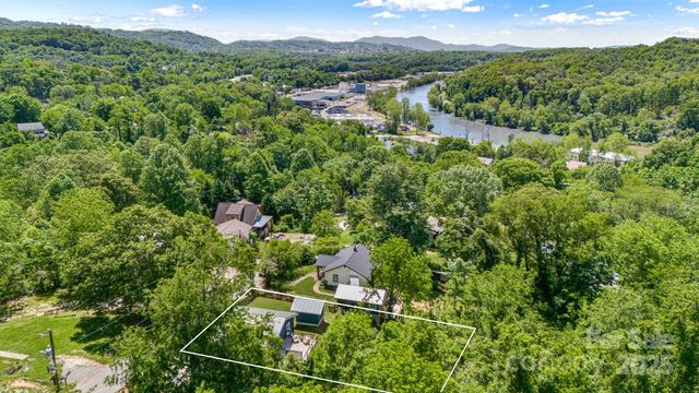 54 Vine Street, Asheville, NC 28804