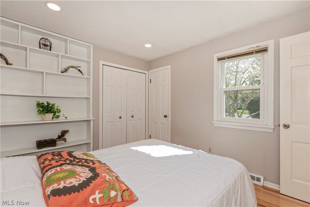 75 Maple Hill Drive, Chagrin Falls, OH 44022