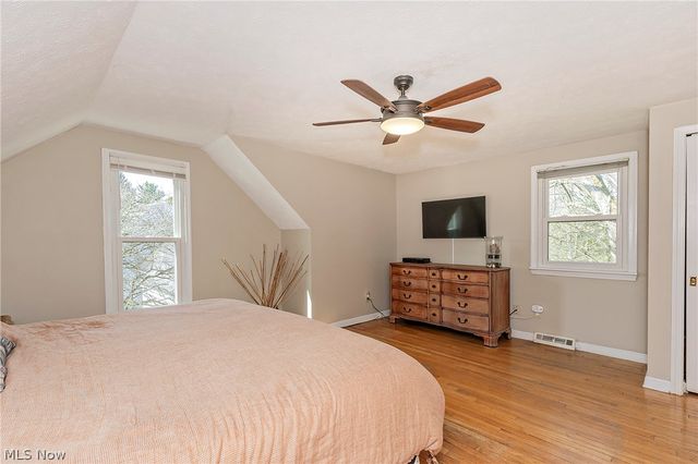 75 Maple Hill Drive, Chagrin Falls, OH 44022