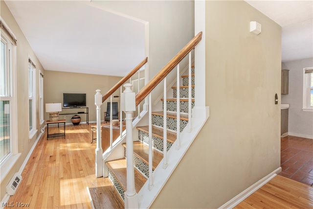 75 Maple Hill Drive, Chagrin Falls, OH 44022