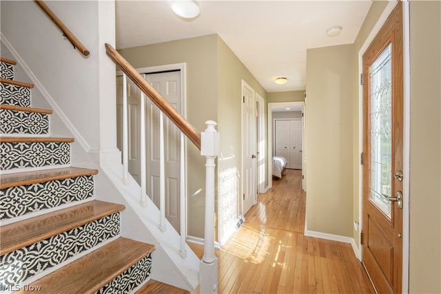75 Maple Hill Drive, Chagrin Falls, OH 44022