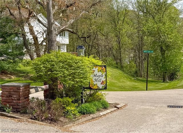 75 Maple Hill Drive, Chagrin Falls, OH 44022