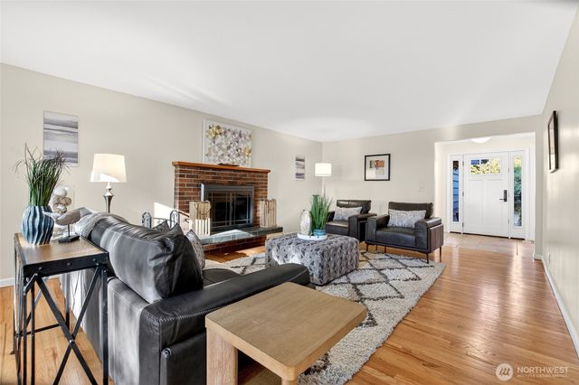 12721 3rd Avenue NW, Seattle, WA 98177