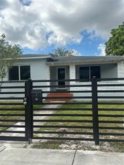 12690 NW 10th Ave, North Miami, FL 33168