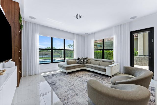 8980 Little Falls Way, Delray Beach, FL 33446