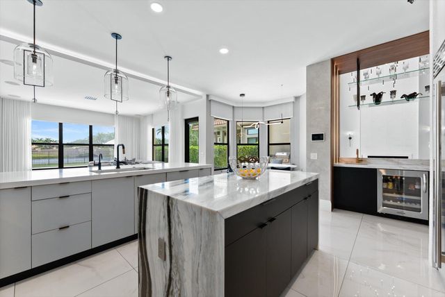 8980 Little Falls Way, Delray Beach, FL 33446