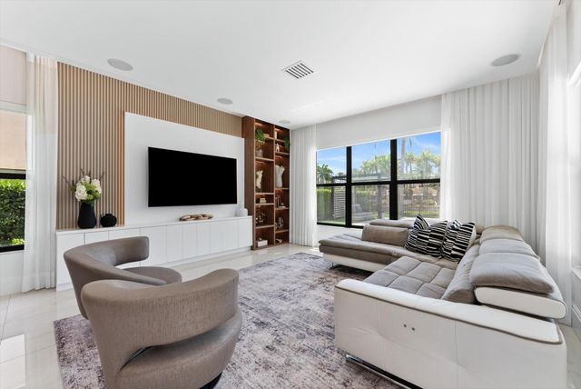 8980 Little Falls Way, Delray Beach, FL 33446