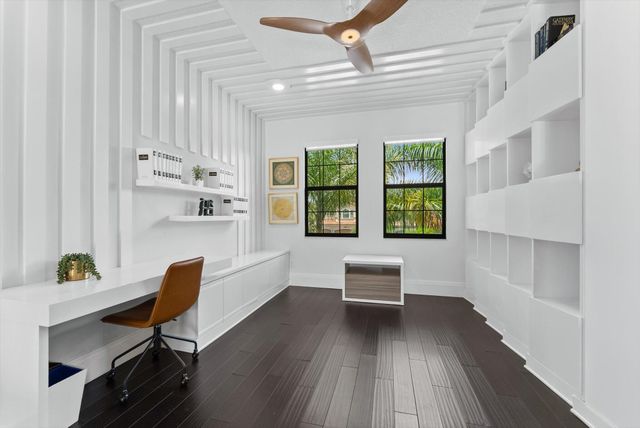 8980 Little Falls Way, Delray Beach, FL 33446