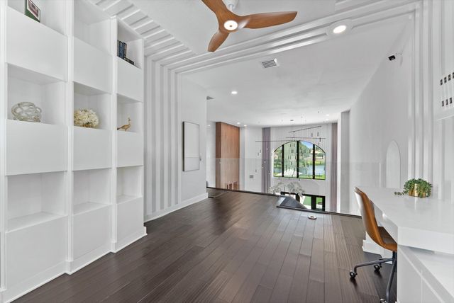 8980 Little Falls Way, Delray Beach, FL 33446