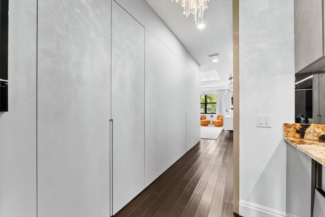 8980 Little Falls Way, Delray Beach, FL 33446