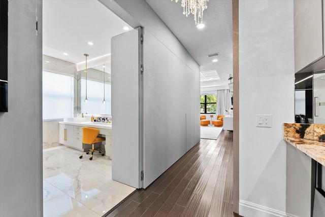 8980 Little Falls Way, Delray Beach, FL 33446