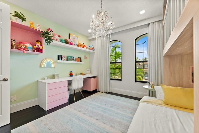 8980 Little Falls Way, Delray Beach, FL 33446