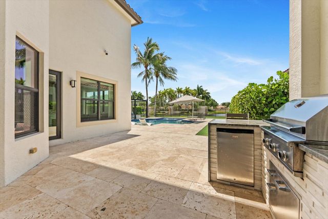 8980 Little Falls Way, Delray Beach, FL 33446