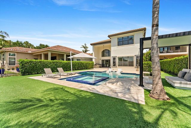 8980 Little Falls Way, Delray Beach, FL 33446