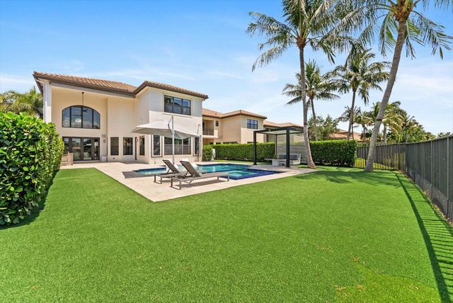 8980 Little Falls Way, Delray Beach, FL 33446