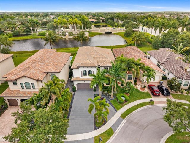 8980 Little Falls Way, Delray Beach, FL 33446
