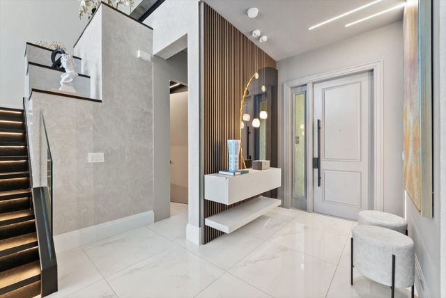 8980 Little Falls Way, Delray Beach, FL 33446