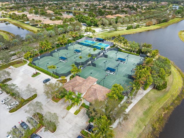 8980 Little Falls Way, Delray Beach, FL 33446