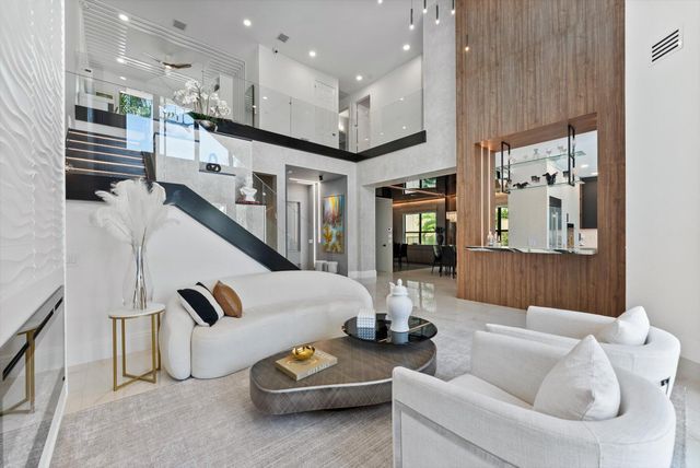 8980 Little Falls Way, Delray Beach, FL 33446