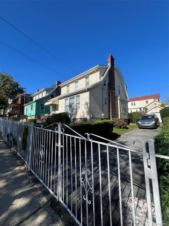821 Cranford Avenue, Bronx, NY 10470 — photo 2