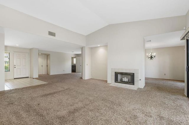 40528 Meadow Lane, Palm Desert, CA 92211