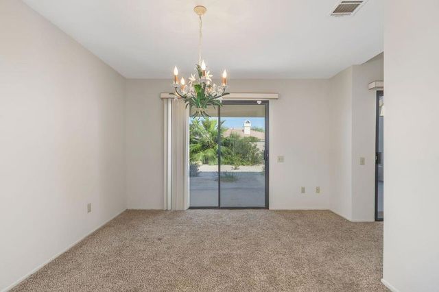 40528 Meadow Lane, Palm Desert, CA 92211