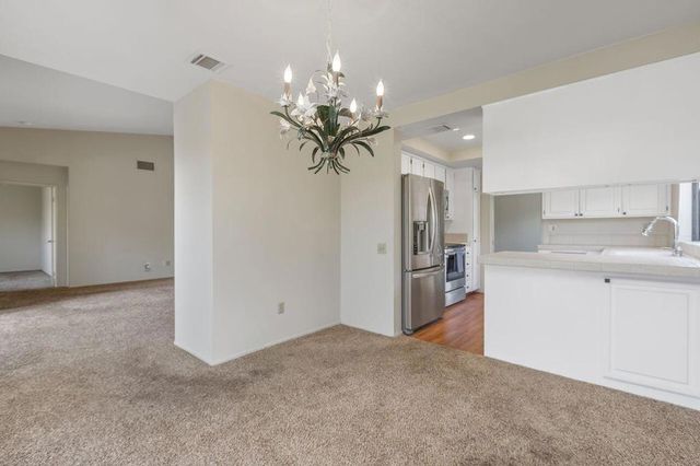 40528 Meadow Lane, Palm Desert, CA 92211