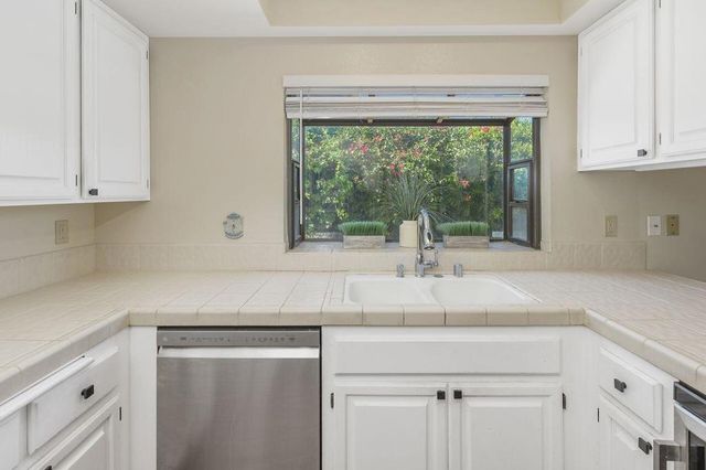 40528 Meadow Lane, Palm Desert, CA 92211