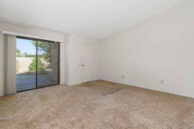 40528 Meadow Lane, Palm Desert, CA 92211