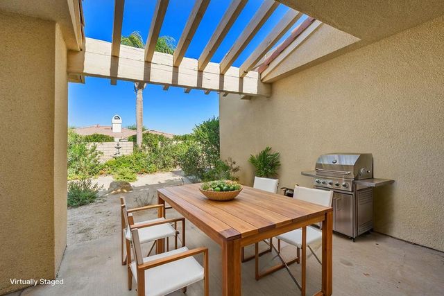 40528 Meadow Lane, Palm Desert, CA 92211
