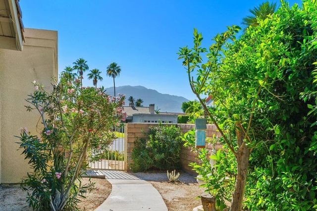 40528 Meadow Lane, Palm Desert, CA 92211