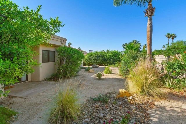 40528 Meadow Lane, Palm Desert, CA 92211