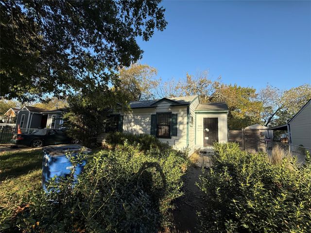 2621 Volga Avenue, Dallas, TX 75216