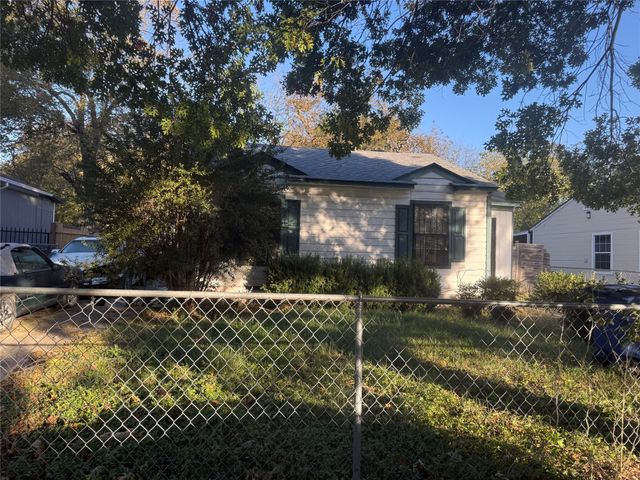 2621 Volga Avenue, Dallas, TX 75216