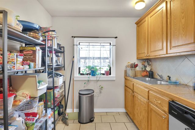 1224 W Third, Tyler, TX 75701