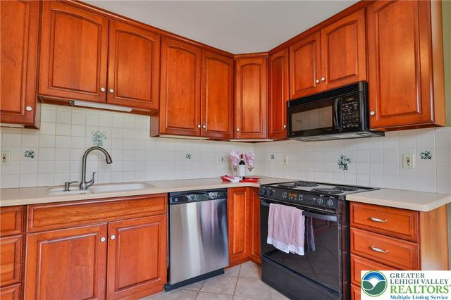 1004 Donald Drive, Emmaus Boro, PA 18049